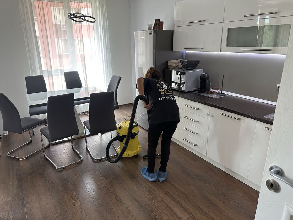 Професионално почистване, домове, офиси, апартаменти, търговски обекти