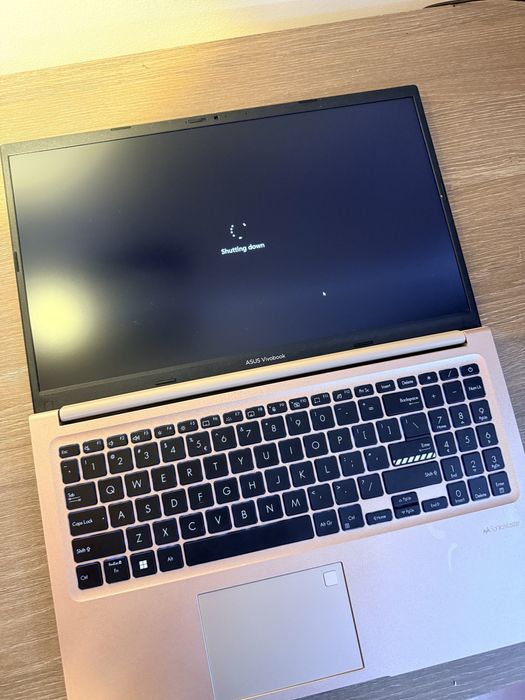 Laptop ASUS Vivobook 15, i5-1240P, 8GB RAM, SSD 512GB