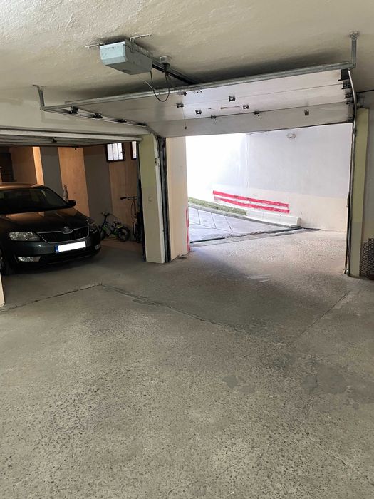 Продавам самостоятелен подземен гараж