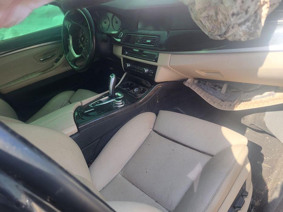 Dezmembrez BMW F10 3.0D