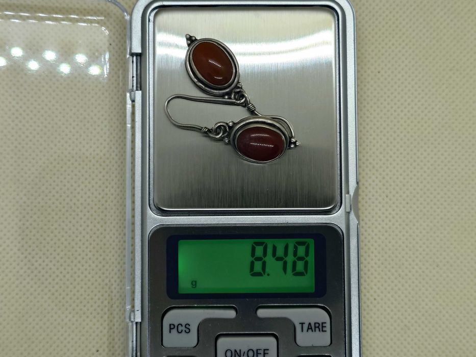 Cercei din argint cu agat roșu (carnelian), pe cârlig