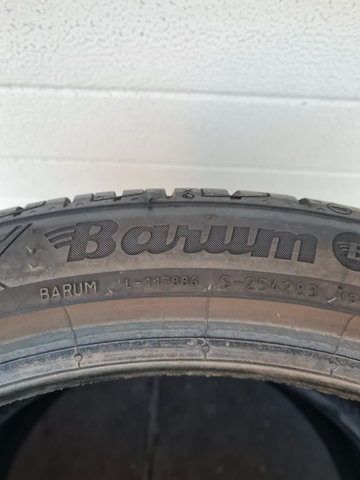 Летни гуми 2 броя BARUM Bravuris5 205 40 R17 дот 1723