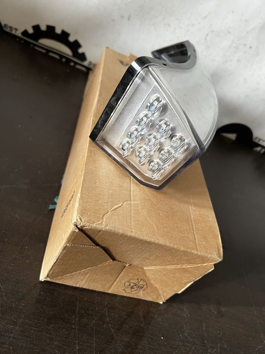 Semnal led lateral dreapta Volvo FH4
