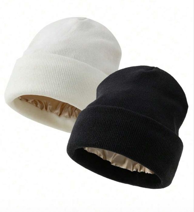 Шапка със сатенена подплата