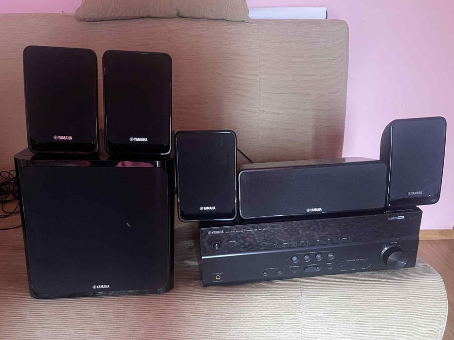 Yamaha RX V371• Natural sound•Cinema DSP•Hdmi•DTS-HD•Dolby-trueHD