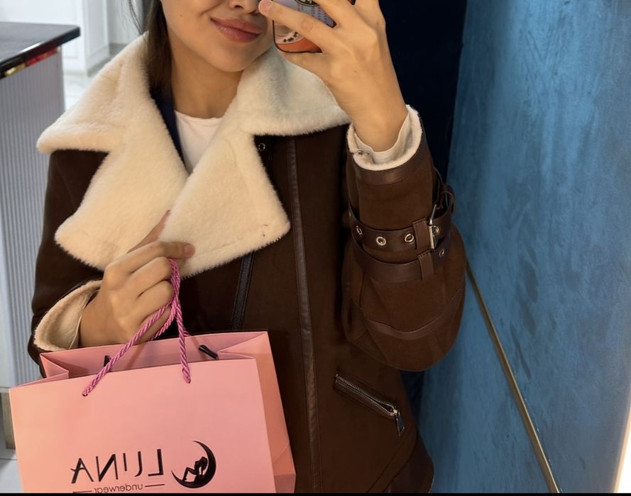 Продам дубленку почти новую, одевала только 1 раз. Размер М