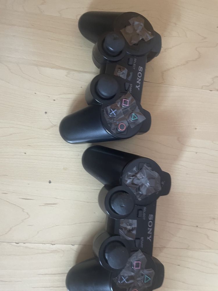 Vand urgent Playstation 3+16 jocuri CD+ps 4 pro cu 3 jocuri