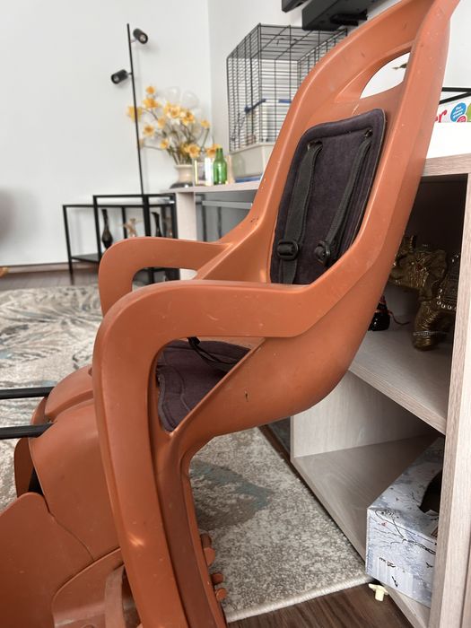 Vand scaun pentru bicicleta