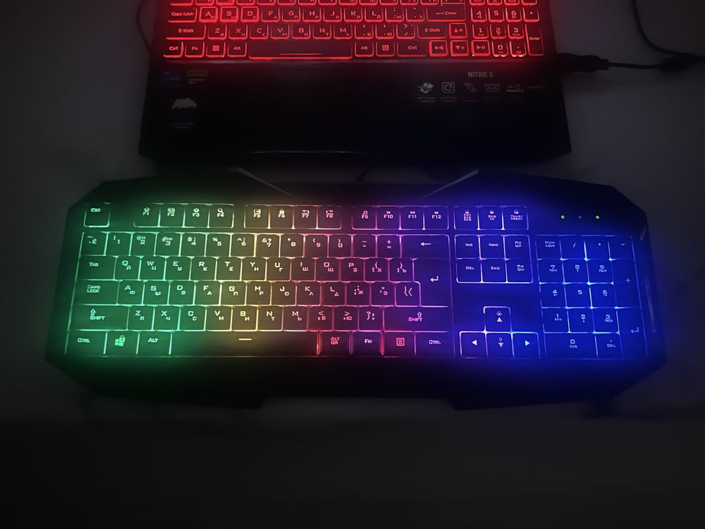 Продаю клавиатуру Trust GXT 830