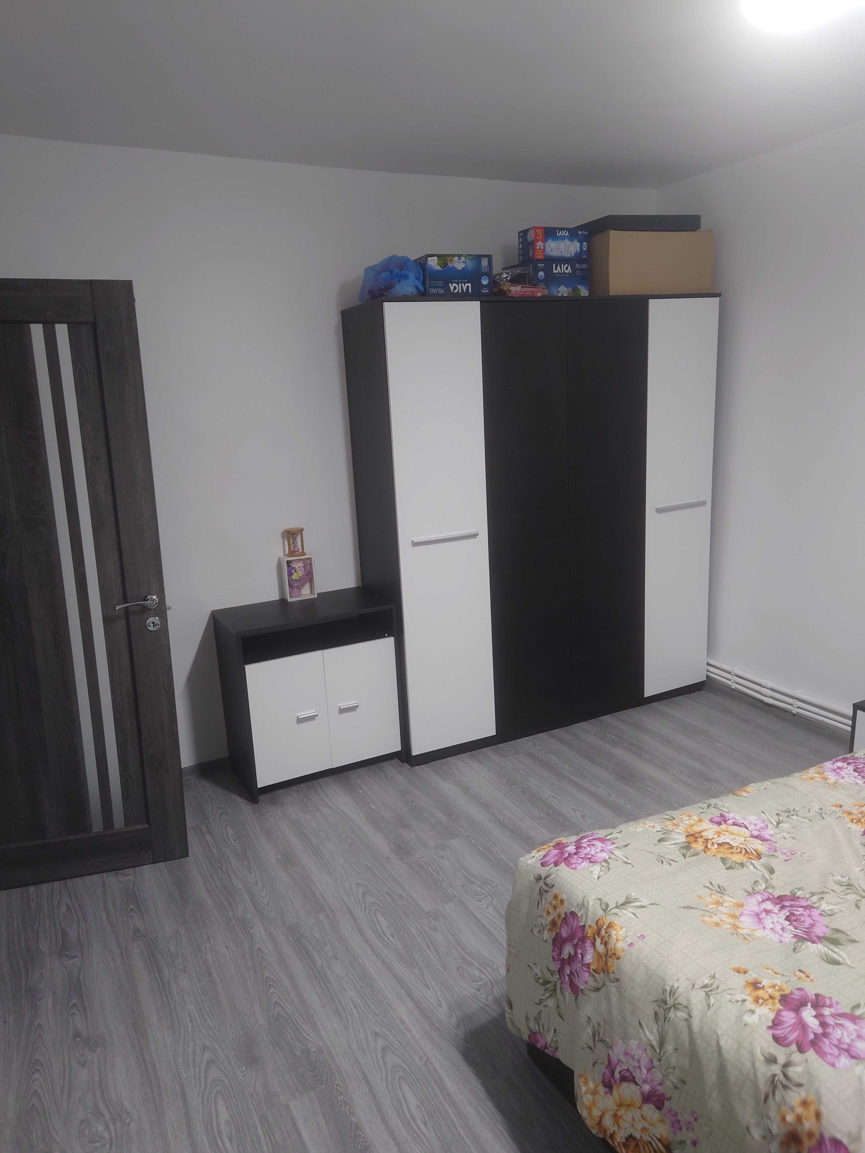 Apartament de lux 4 camere 100 mp Etaj II Zona Imparatul Traian-Rodnei