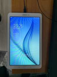 Vand tableta Samsung tab e t561