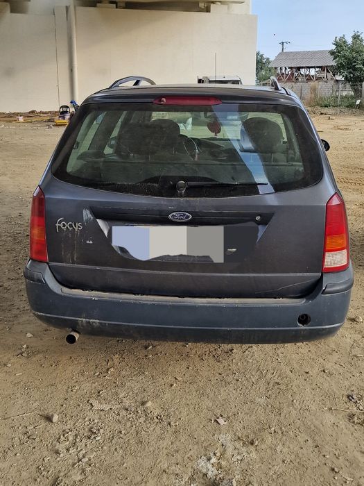 Vând ford focus 1