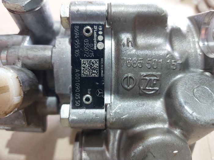 Pompa servodirectie Mercedes Benz A0034601980