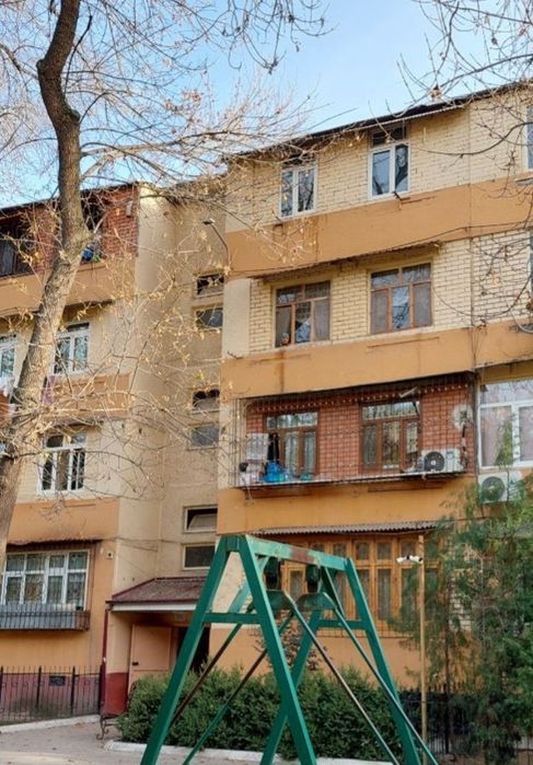 Срочно!! Продается 2х комнатная квартира Чиланзар, 20-й квартал
Чиланз