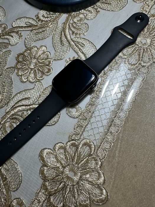 Apple watch se 44 мм