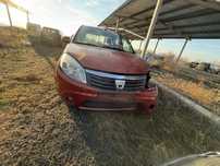Dacia Sandero 1.6 на части