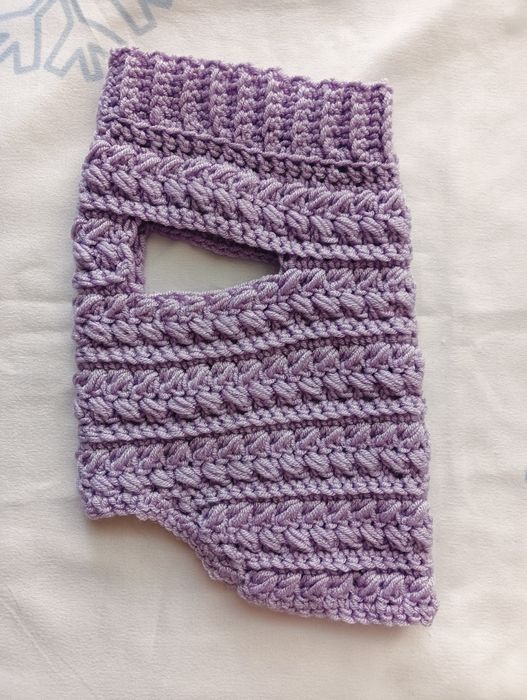 Pulover croșetat pentru căței