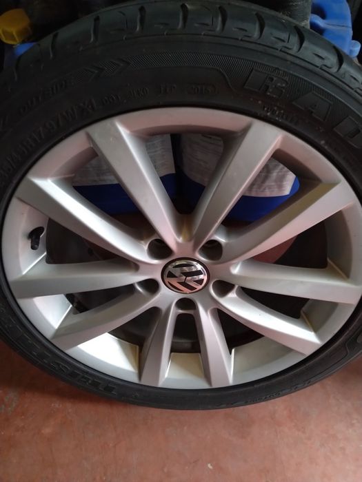 Jante aliaj originale vw passat b7 cu doua anvelope că noi.