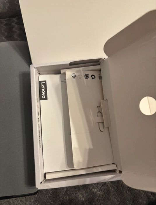 Tableta Lenovo Tab M9+ clear case