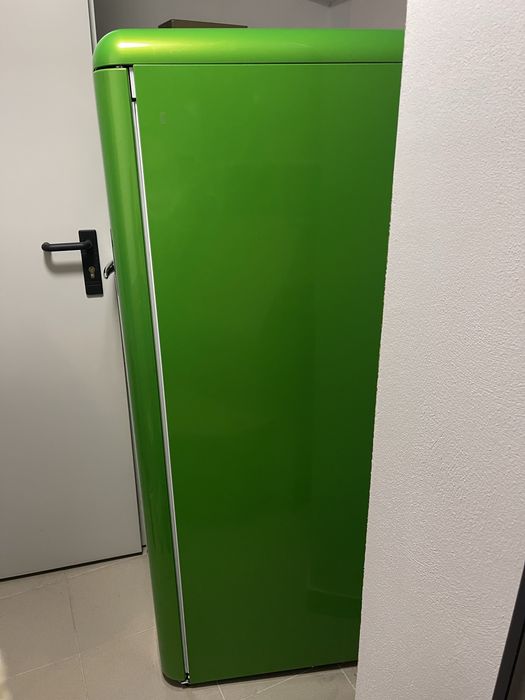 Vand frigider ca si Nou, usor negociabil