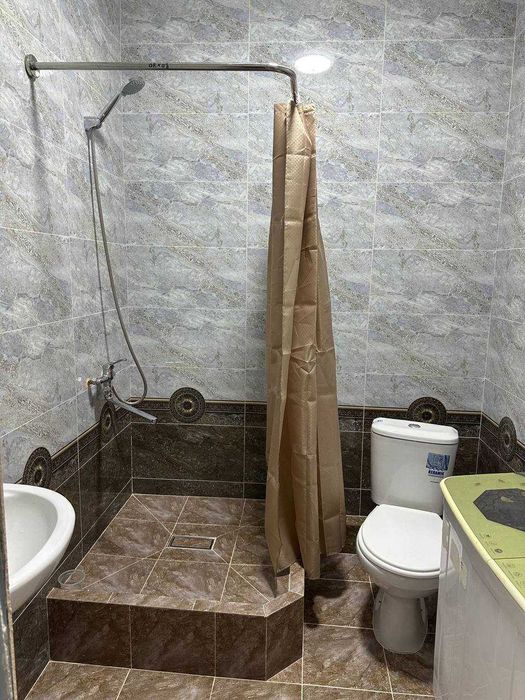 Ped institut orqasidagi dom.