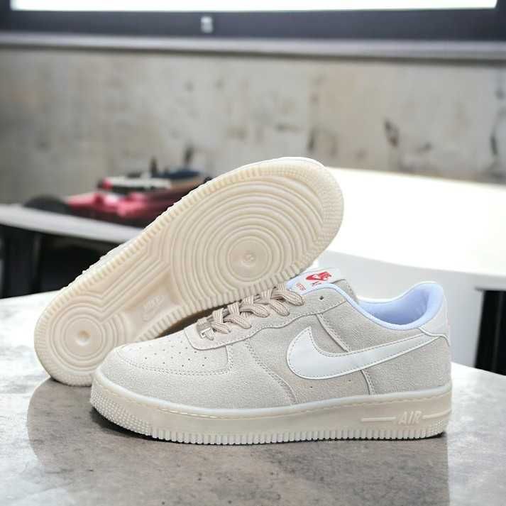 Adidasi Nike Air Force 1 Bej