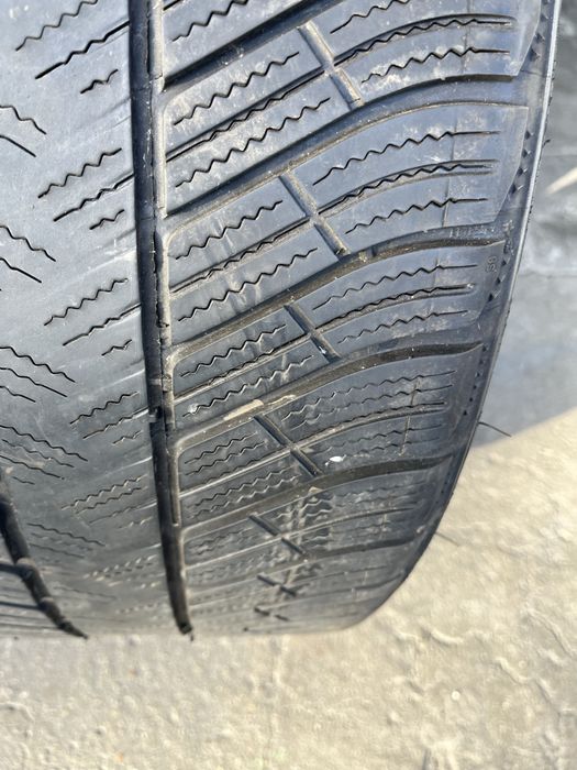 2 бр. зимни гуми 265/40/19 Michelin PA4 NO DOT 3021 4 mm