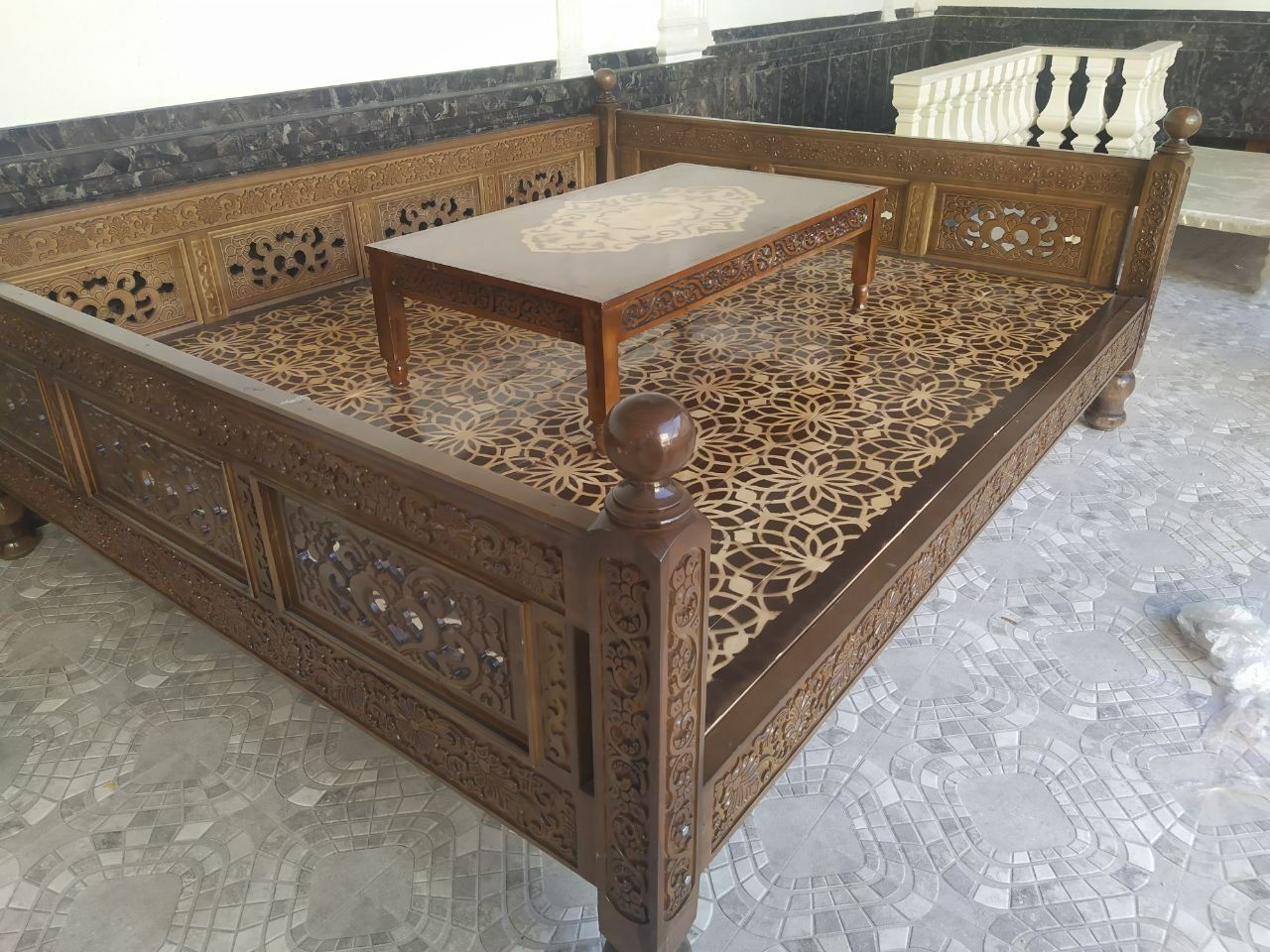Kravat tapchanlar sotiladi oʻzgacha dizayn