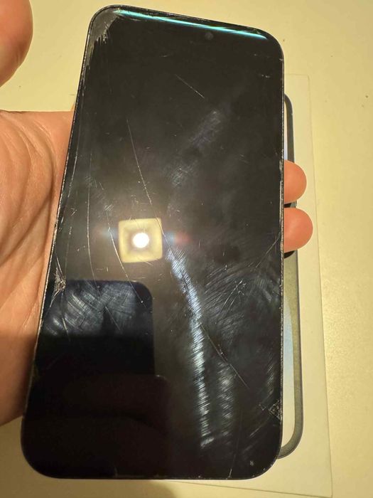 iPhone 14 Pro Max, 128GB, счупен екран