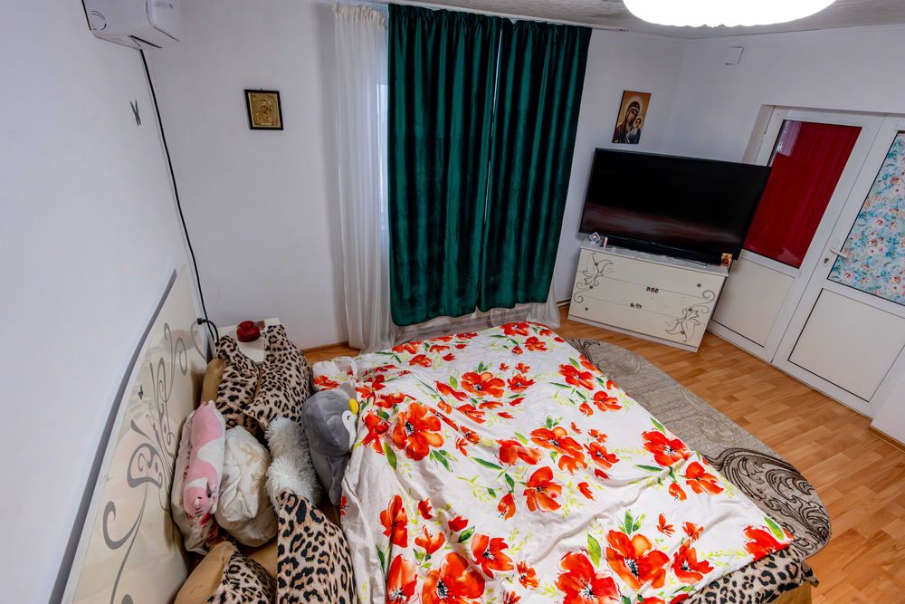 Casa individuala - 4 cam. Util 120mp. Teren 890 mp