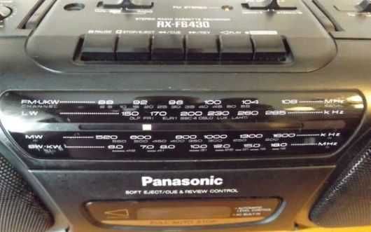 Radiocasetofon Panasonic RX FS 430 + suport casete + 40 casete