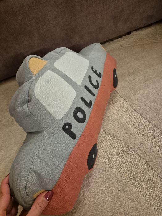 Декоративна възглавница полицейска кола за детска стая