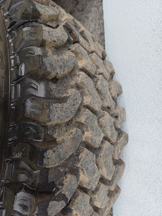 Roti 215 65 16  off-road  cu jante  nissan x-treil