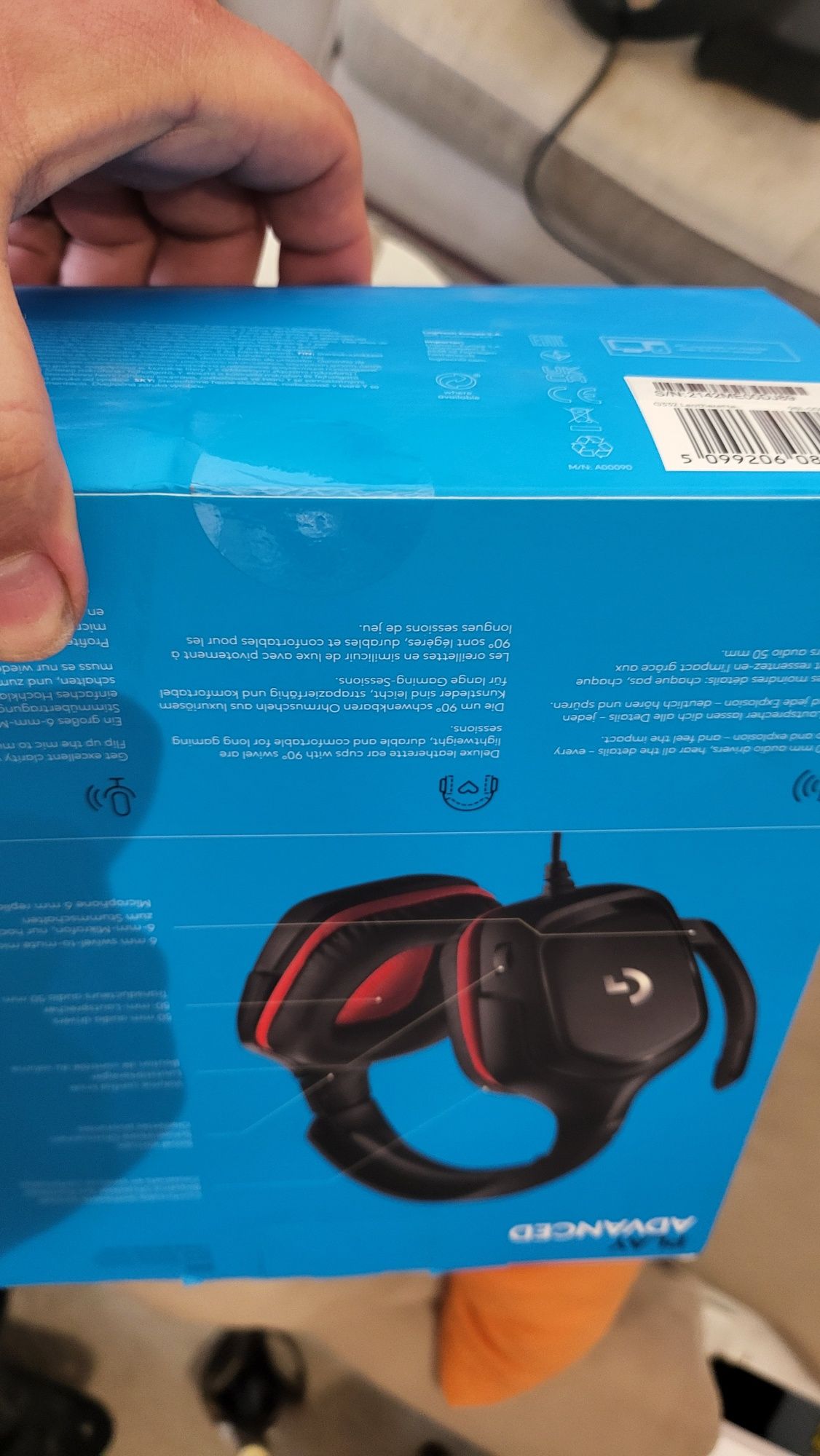 Чисто нови Запечатани Геймърски слушалки Logitech g332