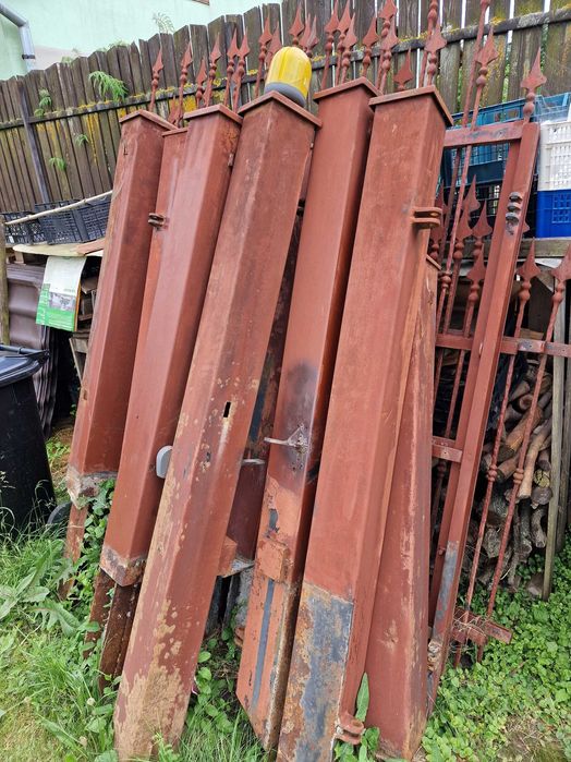 Vând gard metalic oțel plin forjat 25 metri lungime