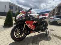 Yamaha R1 2005.
