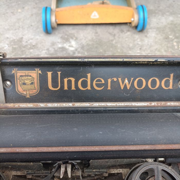 Mașina de scris Underwood