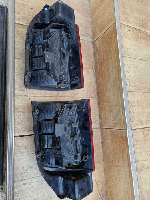 Stopuri  spate   vw   caravelle  transporter  t5  originale