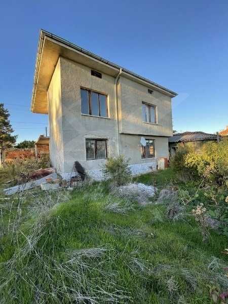 Двуетажна къща в гр. Брезово! 94145