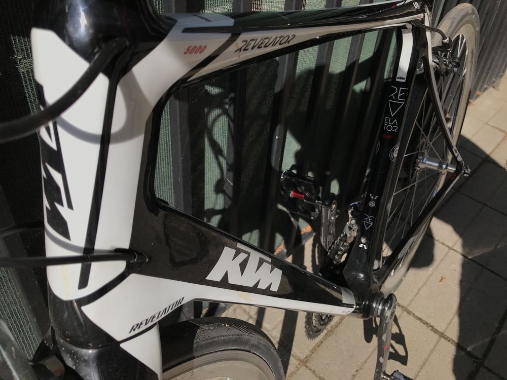 Шосеен велосипед KTM Revelator Carbon, размер 54, тегло 7,1 кг.