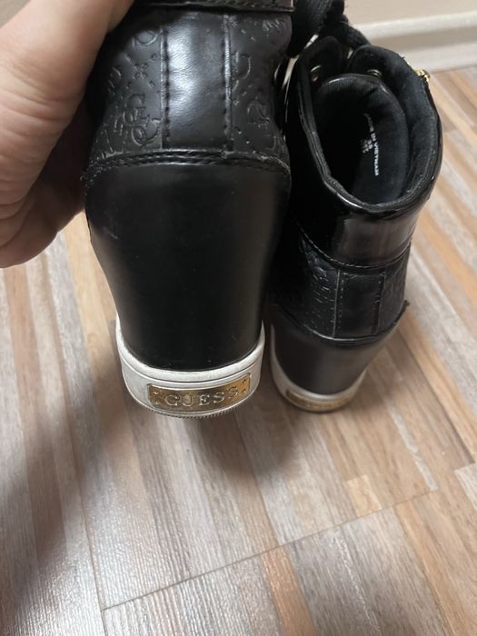 Guess Foresst кецове платформа