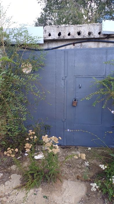 Продам гараж в 8 гаражном кооперативе.