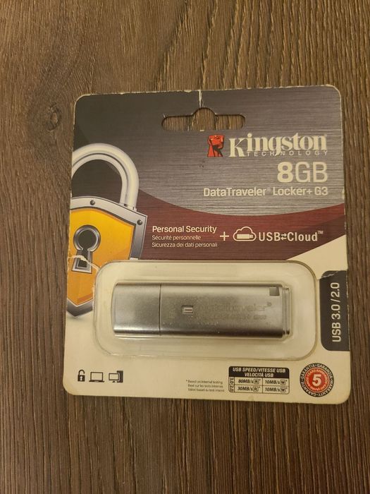 Kingston DTLPG3/8GB флешка.