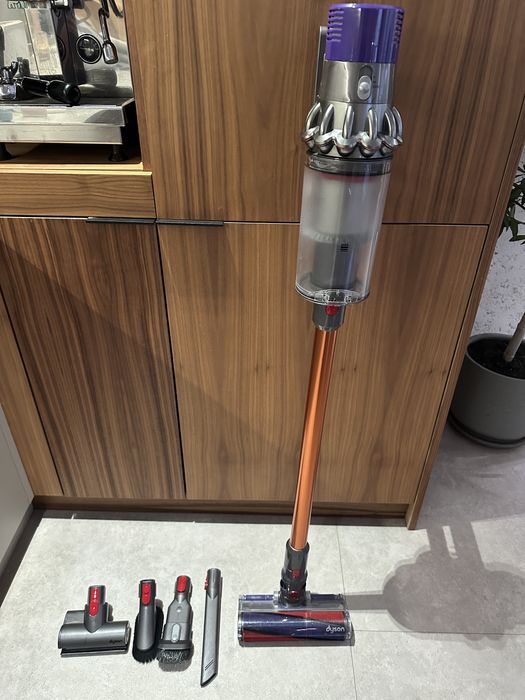 Aspirator vertical Dyson SV12