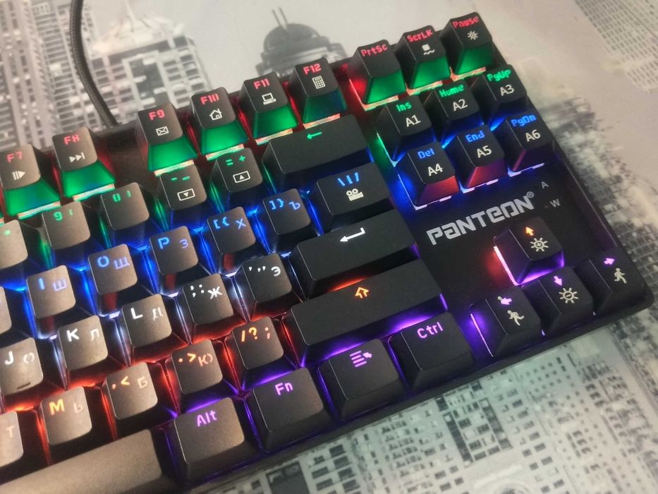 Механическая клавиатура и мышь с программируемой подсветкой в идеале