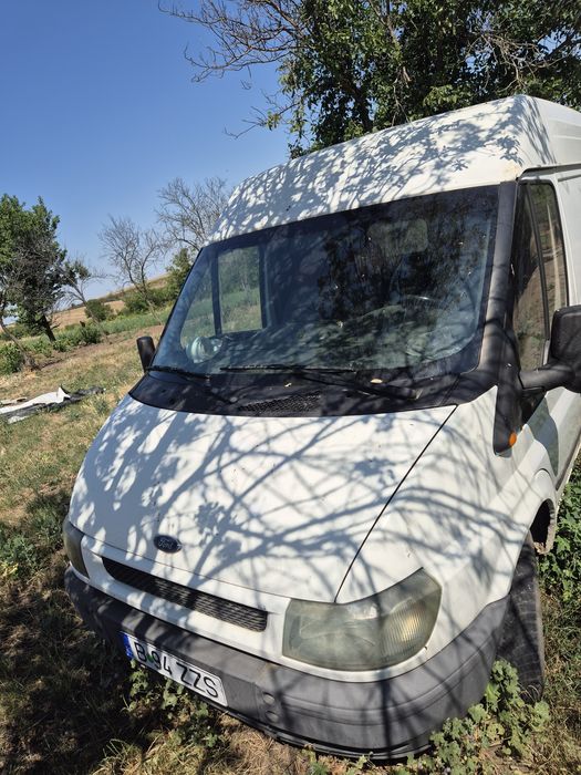 Vând mașină ford