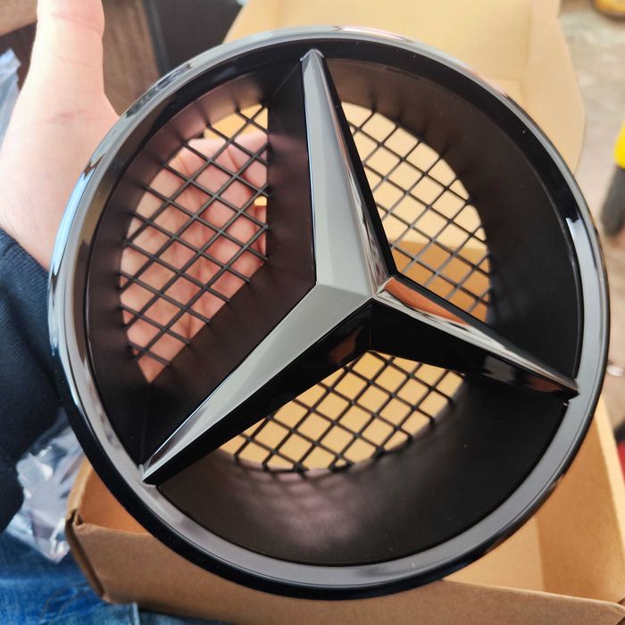 НОВА Емблема решетка с основа Mercedes W204 X204 W245 Черна черен лак