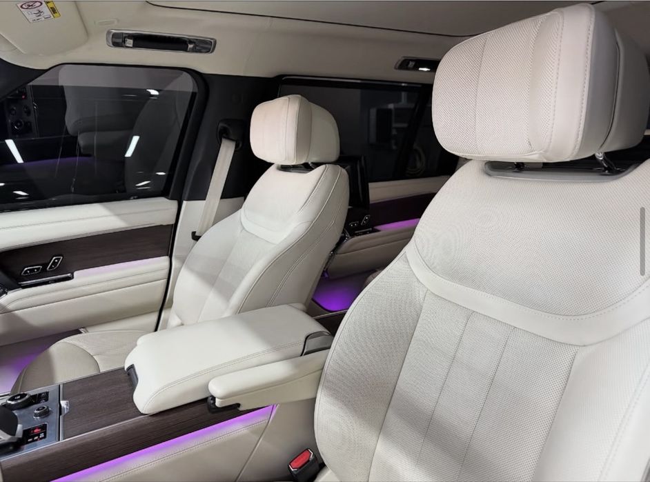 Range Rover P530 4.4 Long