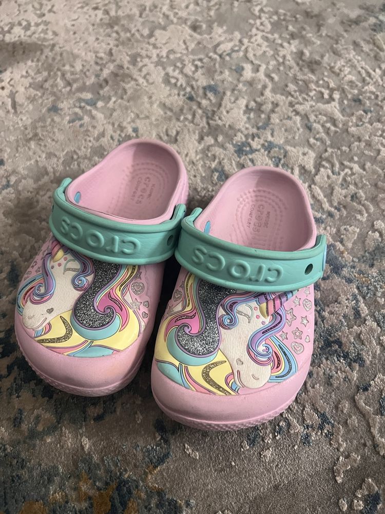 Papuci Crocs C7 unicorni