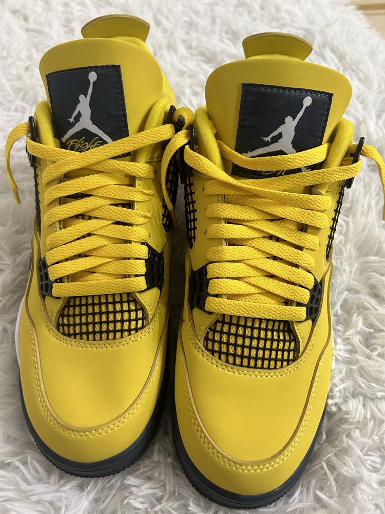 Jordan 4 Yellow Thunder